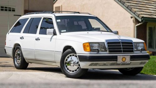 Mercedes-Benz, Mercedes-Benz W124: The Enduring German Luxury Car