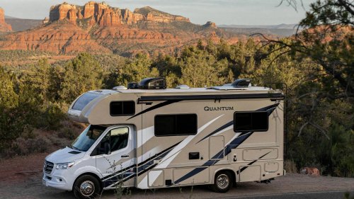 10 Reasons People Live On The Road &amp; 10 Different Ways To Do It