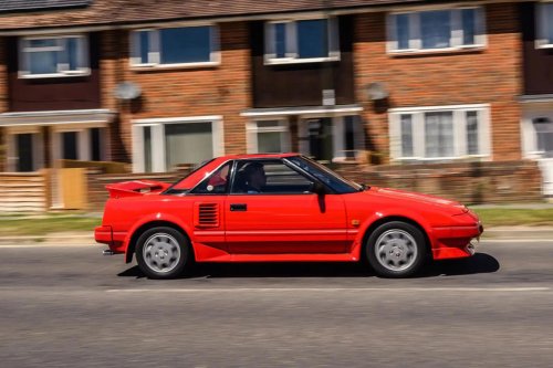 Los coches de los años 80 que idolatrábamos