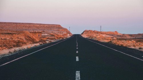10 Reasons People Live On The Road &amp; 10 Different Ways To Do It