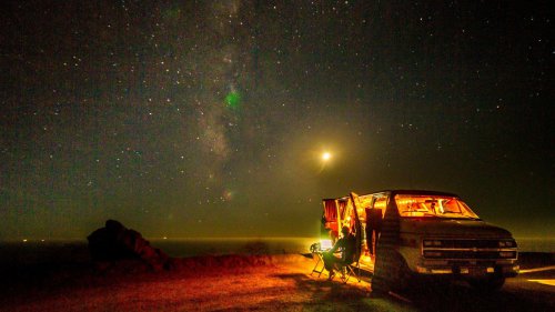 10 Reasons People Live On The Road &amp; 10 Different Ways To Do It