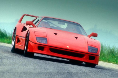 Los coches de los años 80 que idolatrábamos