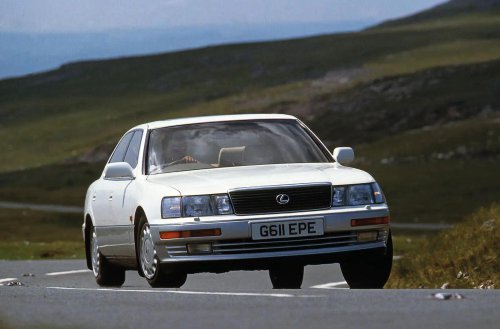 Los coches de los años 80 que idolatrábamos