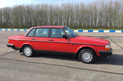 Los coches de los años 80 que idolatrábamos