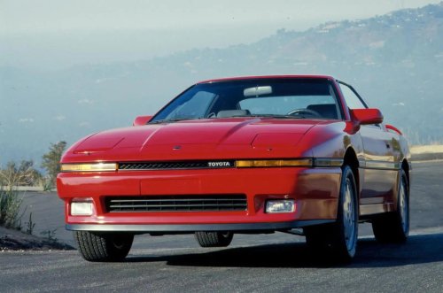 Los coches de los años 80 que idolatrábamos
