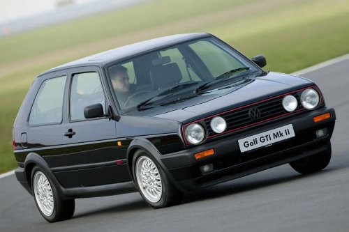Los coches de los años 80 que idolatrábamos