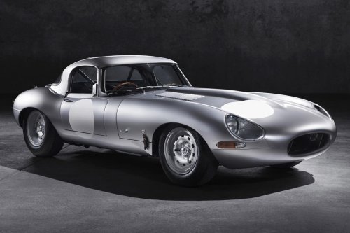 Top 7 Classic Sports Cars So Insanely Expensive Even Millionaires Get Nervous Behind the Wheel