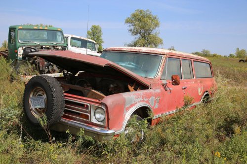 Junkyard Discoveries of Windy Hill Auto Parts in New London, Minnesota