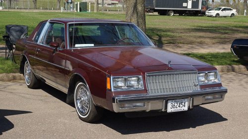 10 Undervalued muscle cars poised for growth