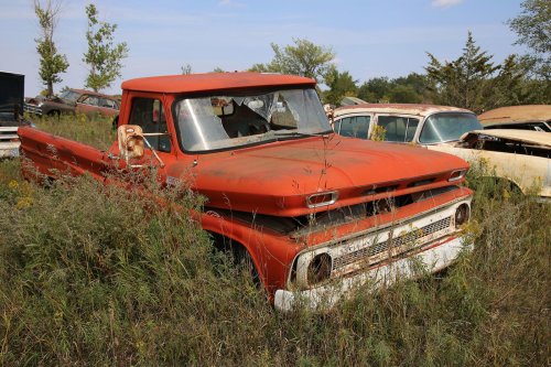 Junkyard Discoveries of Windy Hill Auto Parts in New London, Minnesota