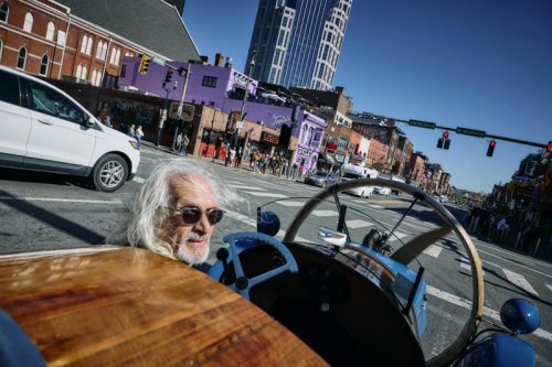 The Engineer Who Drives a Propeller-Powered Car