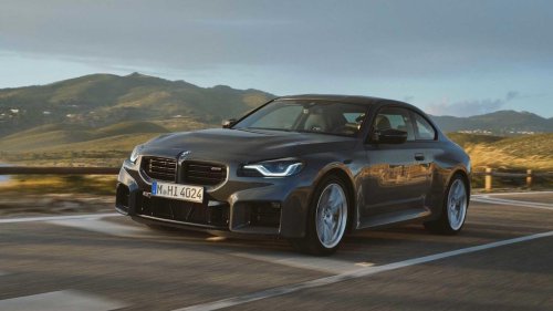 7 sports cars that offer a manual transmission at no extra cost