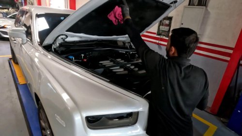 10 Reasons Why A Rolls-Royce Isn't Worth It &amp; 10 Why You Should Save For One