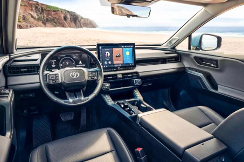 【世界No.1SUV】トヨタ「新型RAV4」登場…電動化で進化した“最強SUV”が再び走り出す