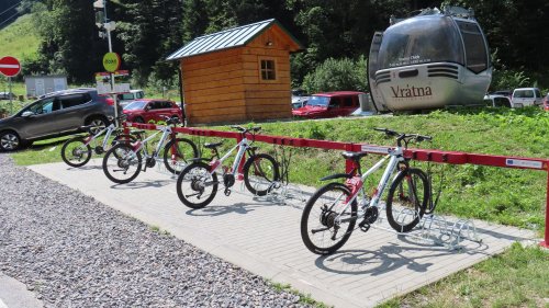 10 Pros &amp; 10 Cons Of E-Bikes