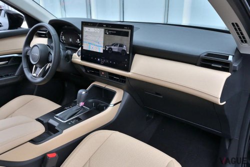 マツダ新型「CX-5」欧州仕様を日本初公開！ 3代目となった人気のミッドサイズSUVは何が進化した？ “独自開発ハイブリッド”は2027年以降に登場へ