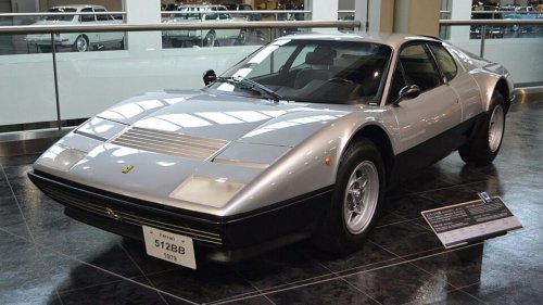 8 old performance cars that still feel raw by modern standards