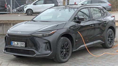 10 Things Everyone Hates About Toyota's bZ4X &amp; 10 Redeeming Qualities