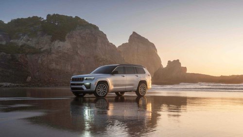 Jeep Grand Cherokee | Jeep Cherokee | Jeep | The 2026 Grand Cherokee feels incomplete — but Jeep just dropped a huge Hemi hint