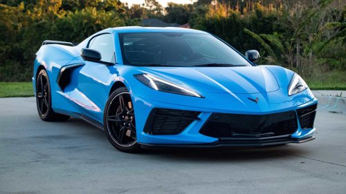 Miami woman accused of snatching 10 vehicles on credit