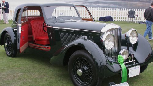 The 10 Nicest James Bond Cars & 10 Awesome Features They Have