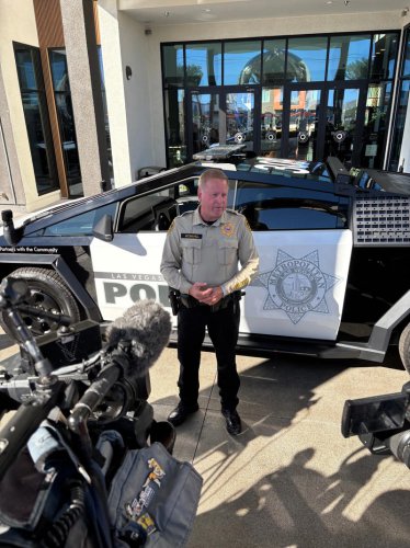 Las Vegas police unveil new Cybertruck fleet