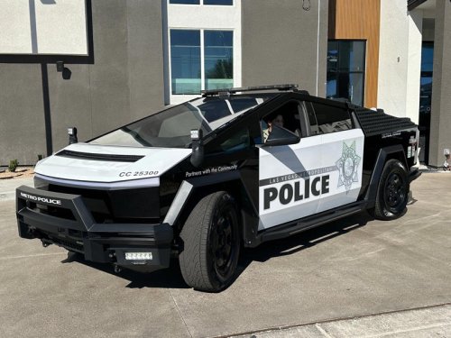 Cybertruck, Las Vegas police unveil new Cybertruck fleet