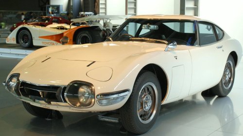 The 10 Nicest James Bond Cars &amp; 10 Awesome Features They Have