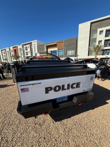 Las Vegas police unveil new Cybertruck fleet