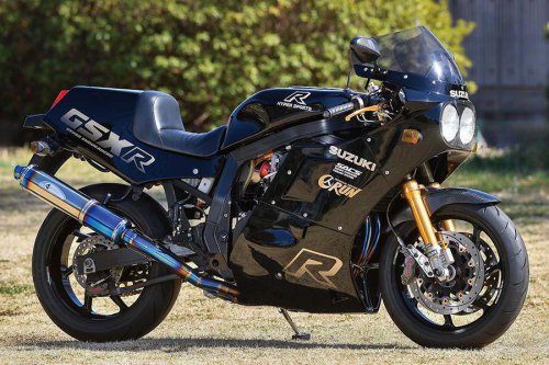 大鶴義丹さんの初期型GSX-R再構築への持論と その答え合わせに見る油冷の現在地・テクニカルガレージRUN