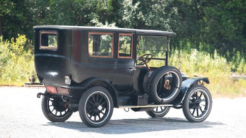 9 Absolute Biggest-Displacement Four-Cylinder Engines In Production Cars