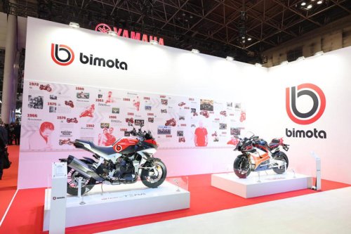 カワサキが「Z900RS」シリーズ2台を世界初公開！伝統と革新をテーマに革新的モデル＆技術を展示〈ジャパンモビリティショー2025 kawasakiブース紹介〉