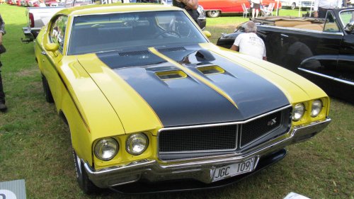 These American-Made Muscle Cars Revolutionized The Industry