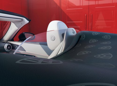 メルセデス・マイバッハの2シーターオープンモデル「SL680モノグラムシリーズ」発売