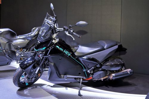 ヤマハの黒い三連星? 電動バイク3車種の詳細を実物で確認