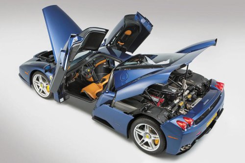 フェラーリ エンツォフェラーリは、創業55周年を記念して製造された399台の限定車【スーパーカークロニクル・完全版／043】