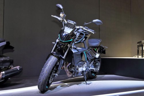 ヤマハの黒い三連星? 電動バイク3車種の詳細を実物で確認