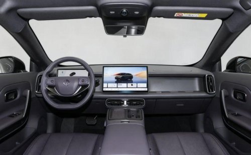El Leapmotor B05 llega a Europa con hasta 482 km de autonomía desde 22.800 euros