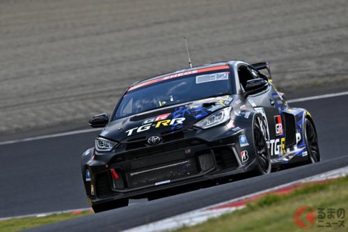 新開発2.0Lターボをリアに搭載！ トヨタ「ミドシップ4WDヤリス」デビュー！ 「よちよち歩き」の第一歩、課題山積でも「面白い」