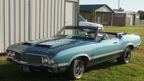 10 muscle cars that arrived at exactly the right moment