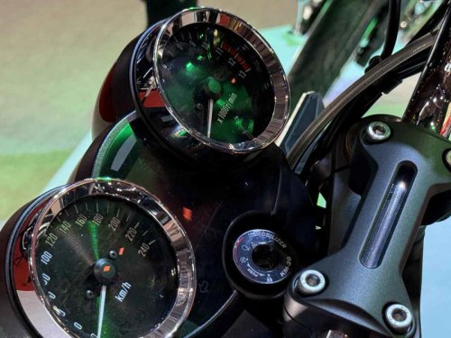 魅惑のビキニカウル！ カワサキ新型「Z900RSカフェ」をあらゆる角度から撮影〈バイク百景／ジャパンモビリティショー2025〉