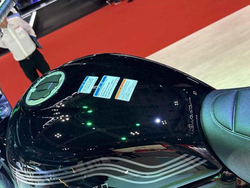 魅惑のビキニカウル！ カワサキ新型「Z900RSカフェ」をあらゆる角度から撮影〈バイク百景／ジャパンモビリティショー2025〉