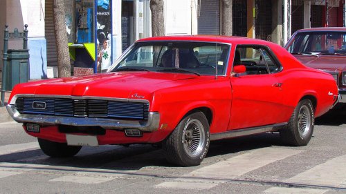 12 1960s cars that defined their generation completely