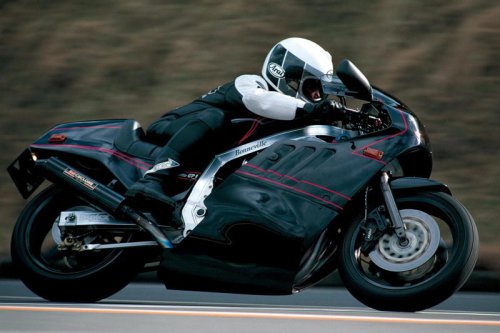 究極のコンプリートマシン・ヨシムラ「トルネード1200ボンネビル」（1987-88年）を解説｜GSX-R1100をベースとした世界最速のストリートバイクが誕生