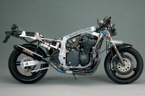 究極のコンプリートマシン・ヨシムラ「トルネード1200ボンネビル」（1987-88年）を解説｜GSX-R1100をベースとした世界最速のストリートバイクが誕生