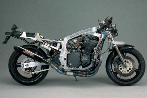 究極のコンプリートマシン・ヨシムラ「トルネード1200ボンネビル」（1987-88年）を解説｜GSX-R1100をベースとした世界最速のストリートバイクが誕生