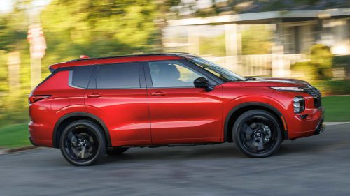 2026 Nissan Rogue PHEV vs. 2026 Mitsubishi Outlander PHEV: Three-row SUVs compared