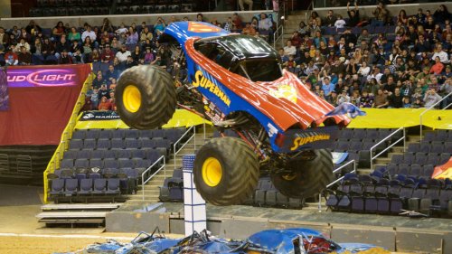 20 Reasons Why People Love Watching Monster Trucks