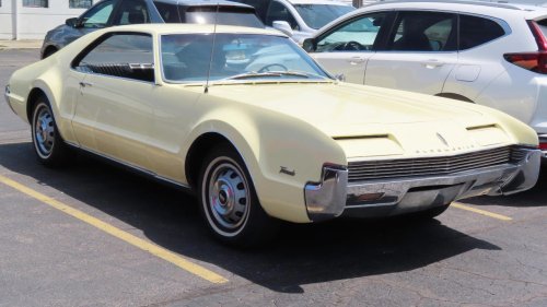 9 forgotten luxury cars from Detroit’s golden age