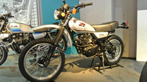 20 Motorcycles That Look Like Dirt Bikes